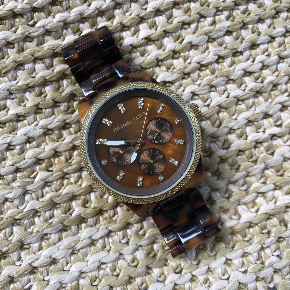 Michael Kors classic tortoiseshell watch